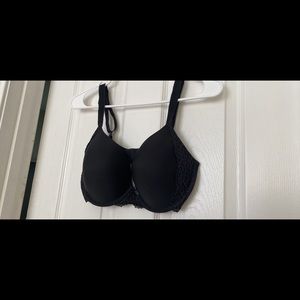 34DD VS Bra